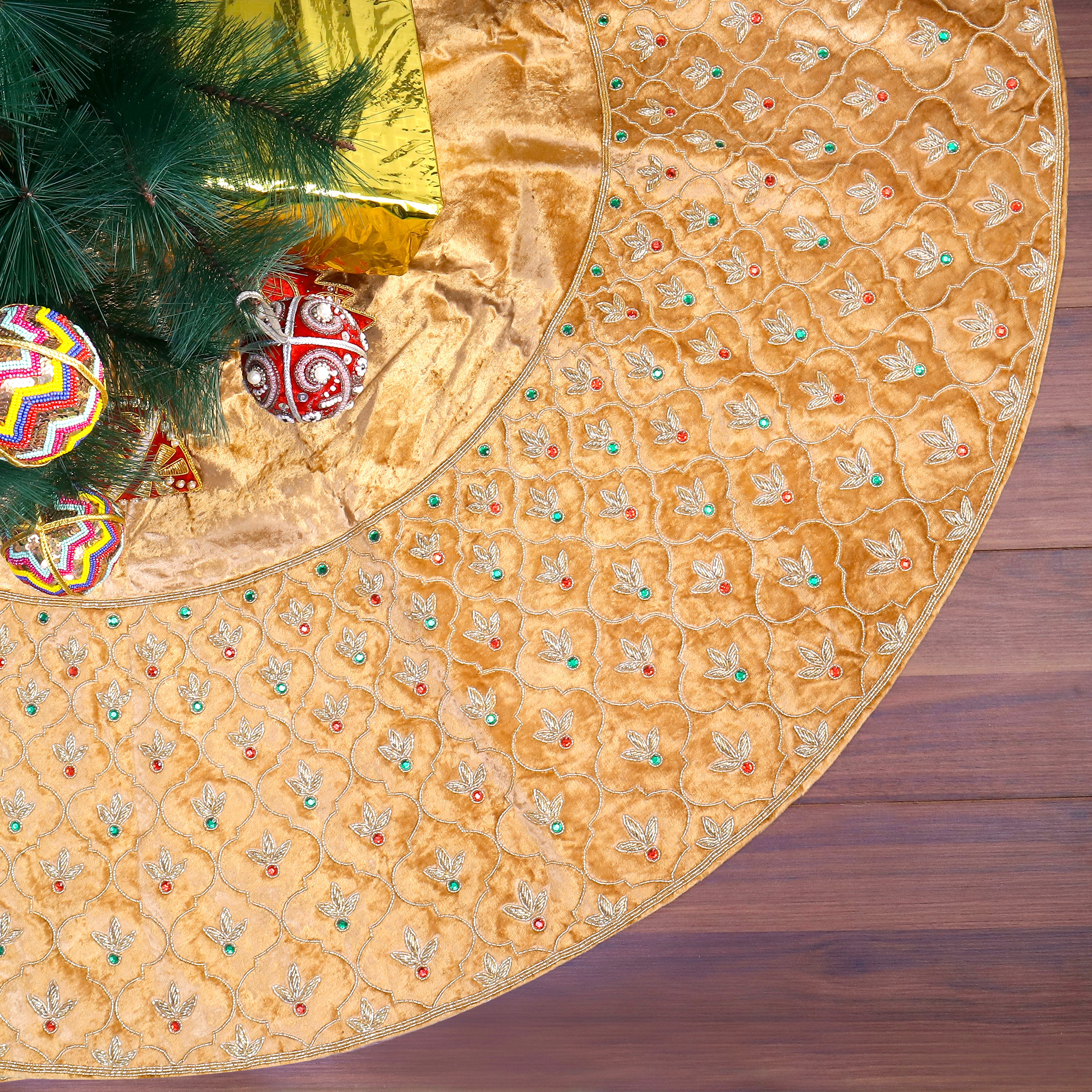 Golden Holiday leaf Velvet Christmas Tree Skirt