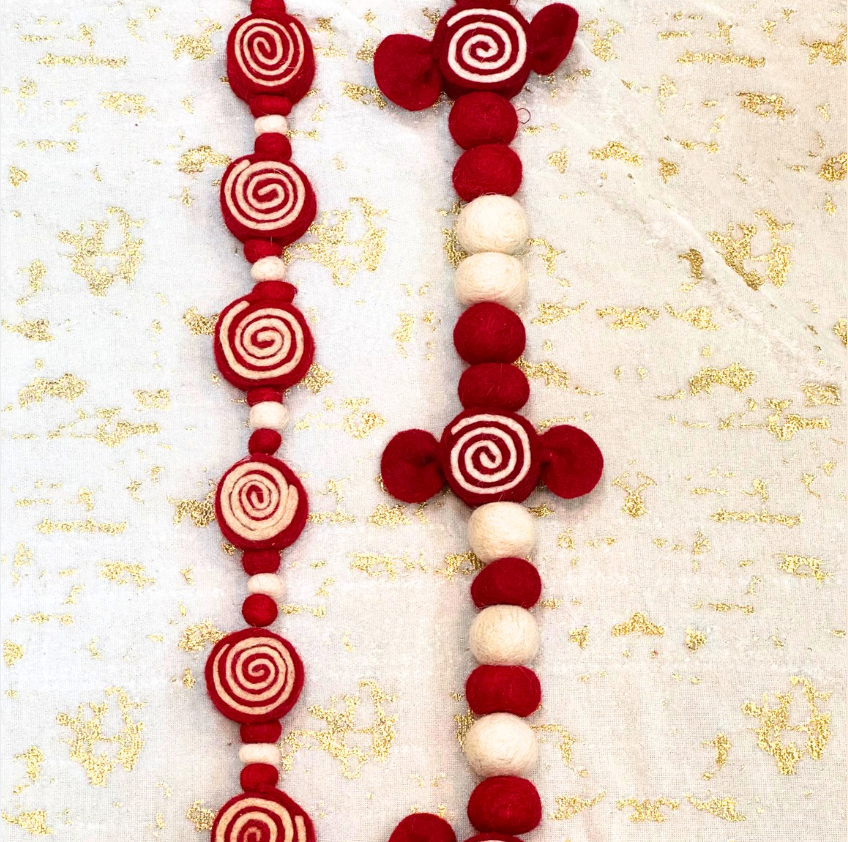 Christmas Candy Garland(set of 2 pcs) Red and white Candy christmas garland 6'. Hand Felt wool, christmas mantle decorations, Felt garlands for Christmas