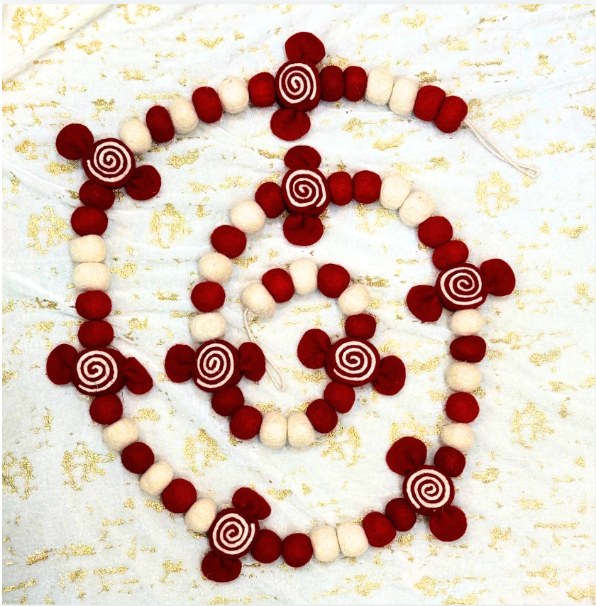 Christmas Candy Garland(set of 2 pcs) Red and white Candy christmas garland 6'. Hand Felt wool, christmas mantle decorations, Felt garlands for Christmas
