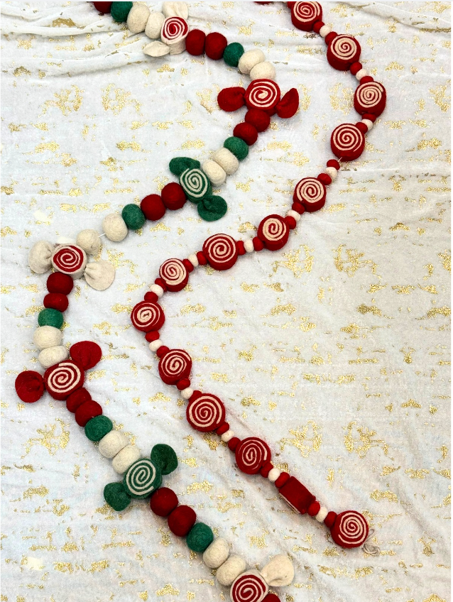 Christmas Candy Garland(set of 2 pcs) Red and white ,GreenCandy christmas garland 6'. Hand Felt wool, christmas mantle decorations, Felt garlands for Christmas