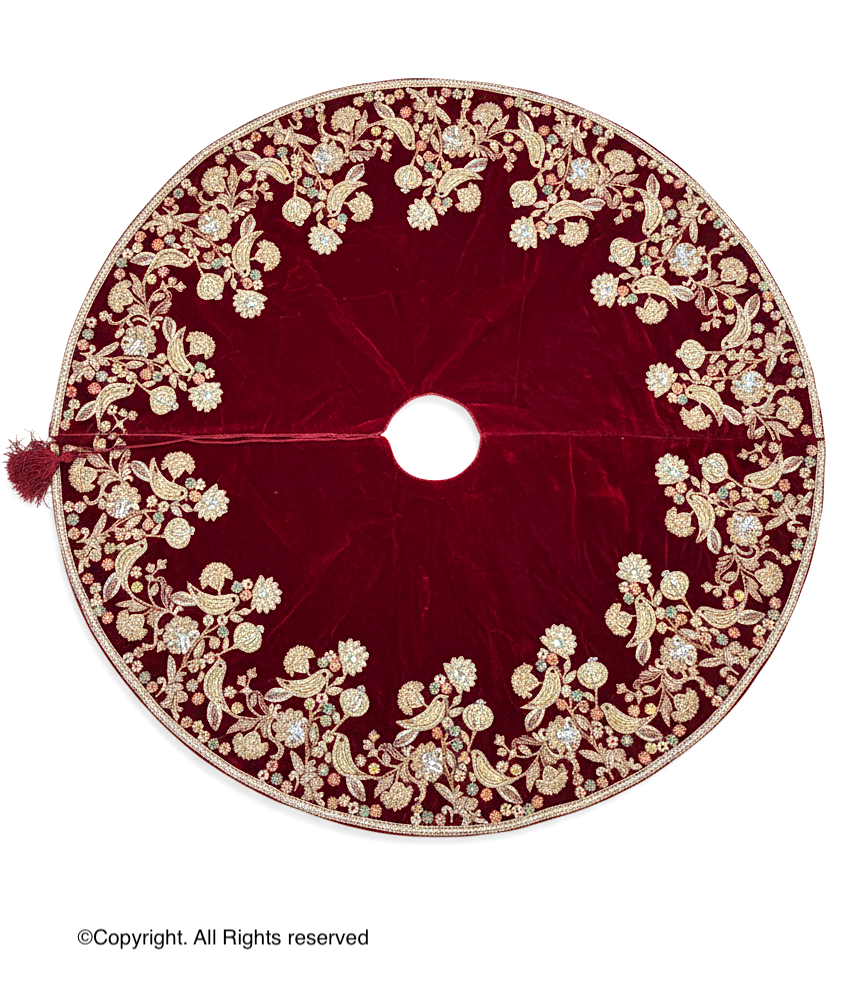 Partridge Noël SongBird Red Velvet Christmas Tree Skirt