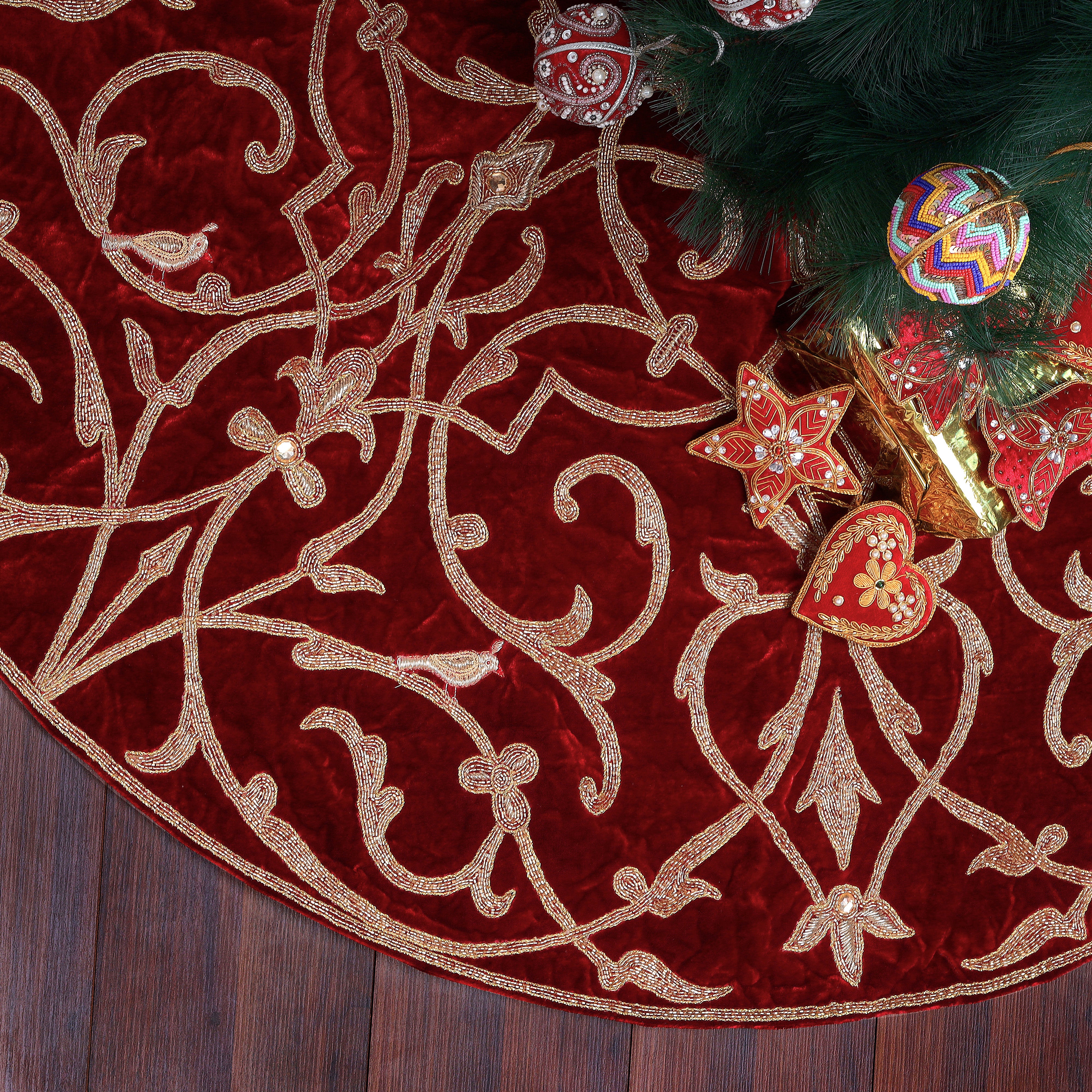 Partridge Bird - Red Velvet Christmas Tree Skirt